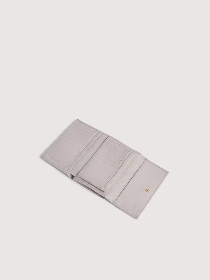 Metallic Medium Metallic Medium